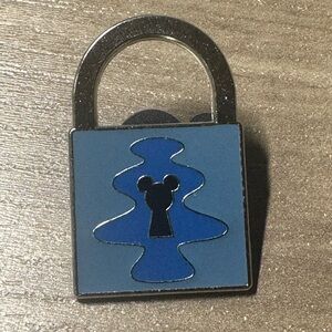 5/$25 Disney Lilo And Stitch Lock Pin